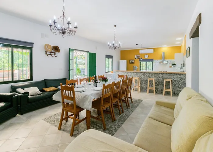6 Bedroom Amazing Home In La Puebla De Los Infan