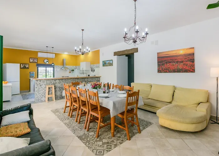 6 Bedroom Amazing Home In La Puebla De Los Infan