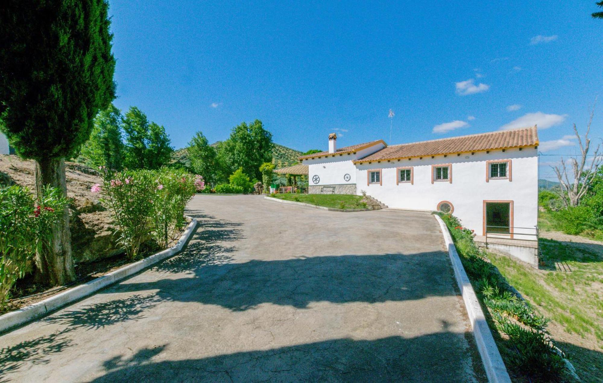 Vakantiehuis 6 Bedroom Amazing In La Puebla De Infan *