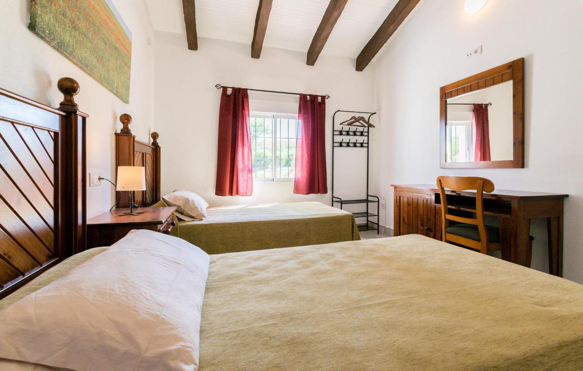 Vakantiehuis 6 Bedroom Amazing In La Puebla De Infan La Puebla de los Infantes