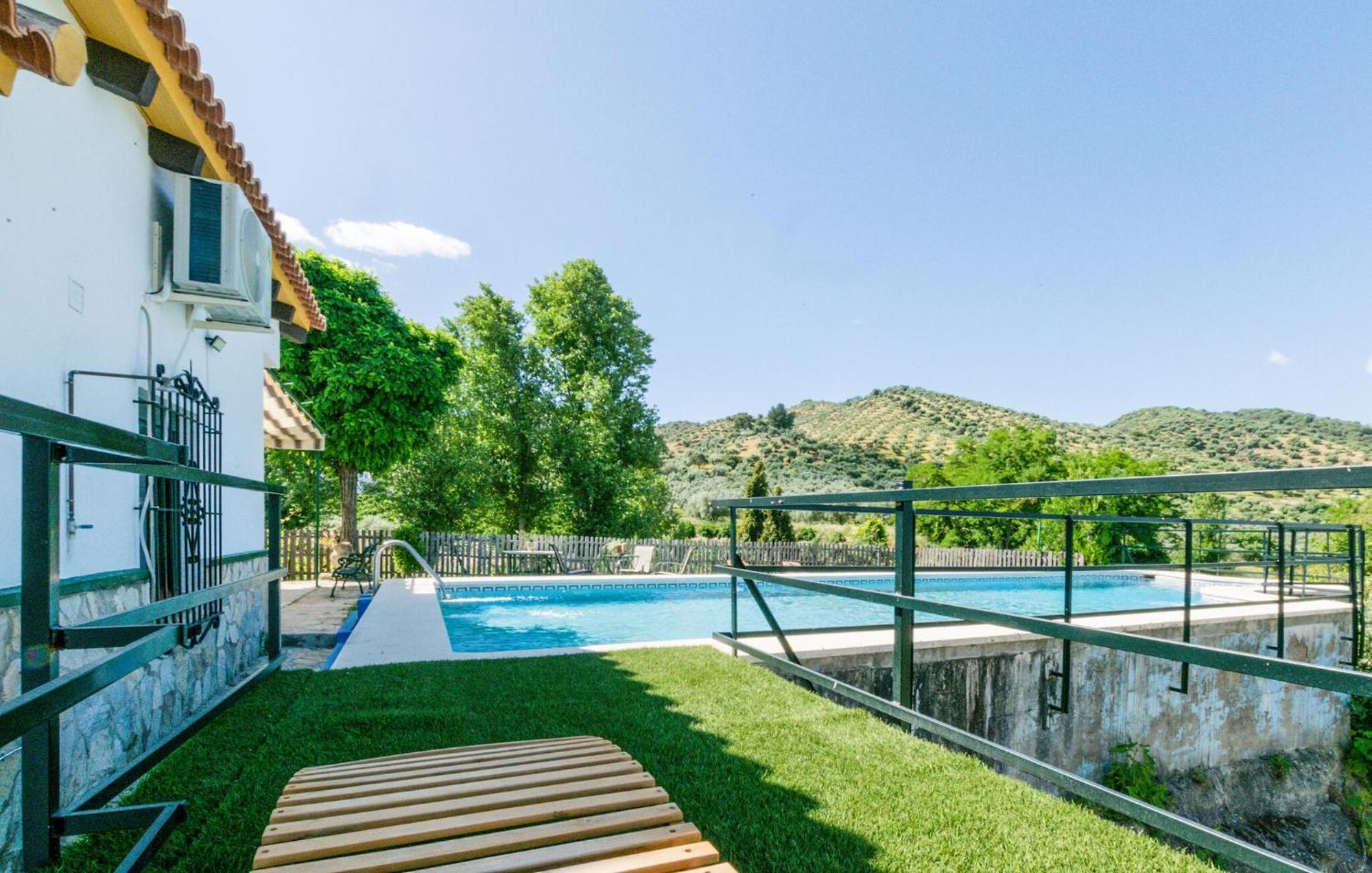Vakantiehuis 6 Bedroom Amazing In La Puebla De Infan La Puebla de los Infantes