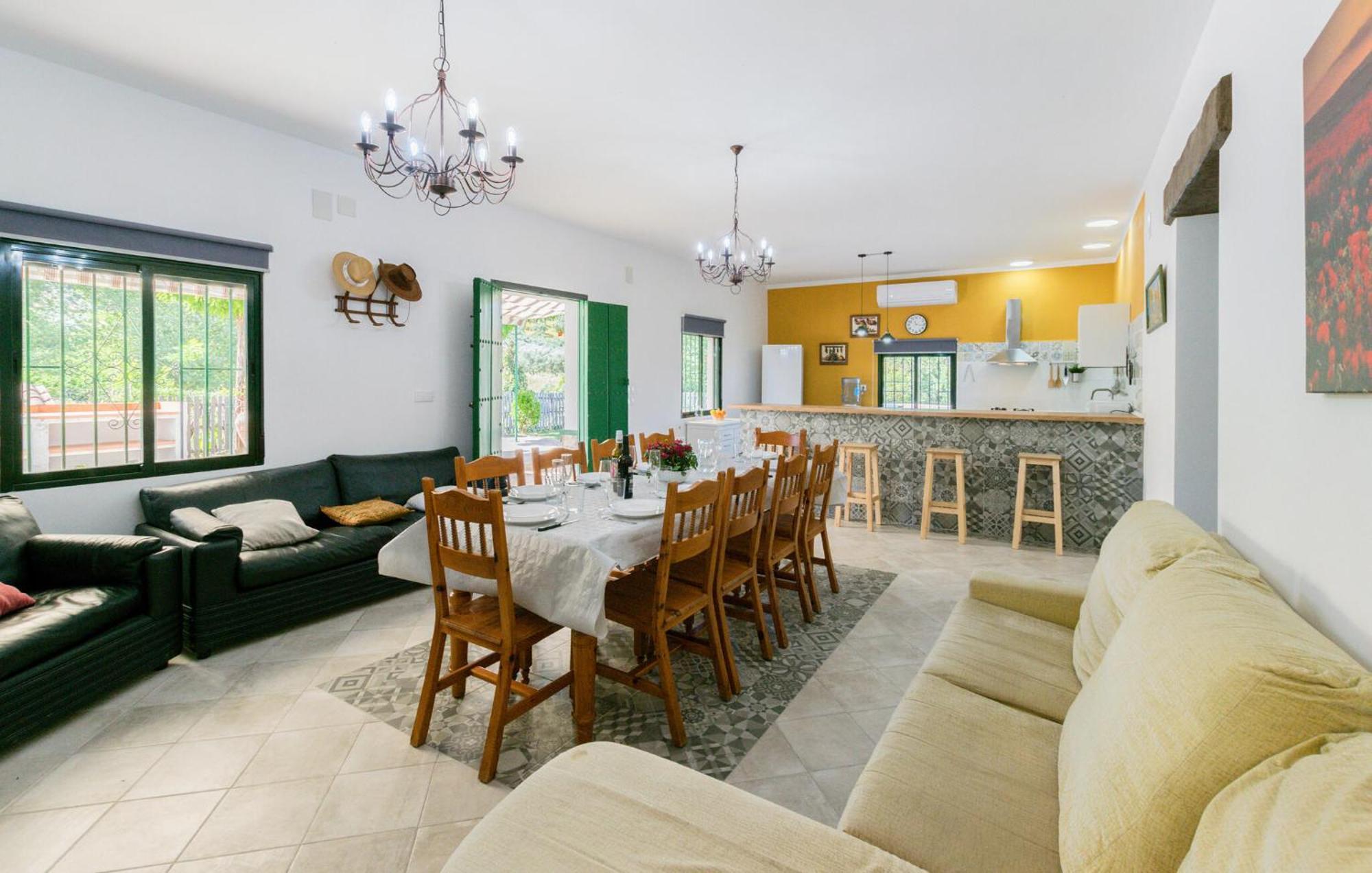 6 Bedroom Amazing In La Puebla De Infan La Puebla de los Infantes