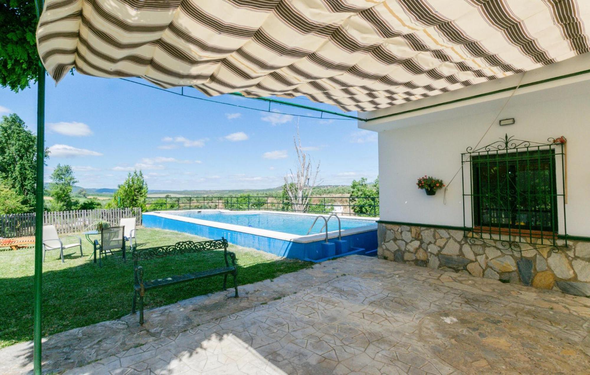 6 Bedroom Amazing In La Puebla De Infan Holiday home *